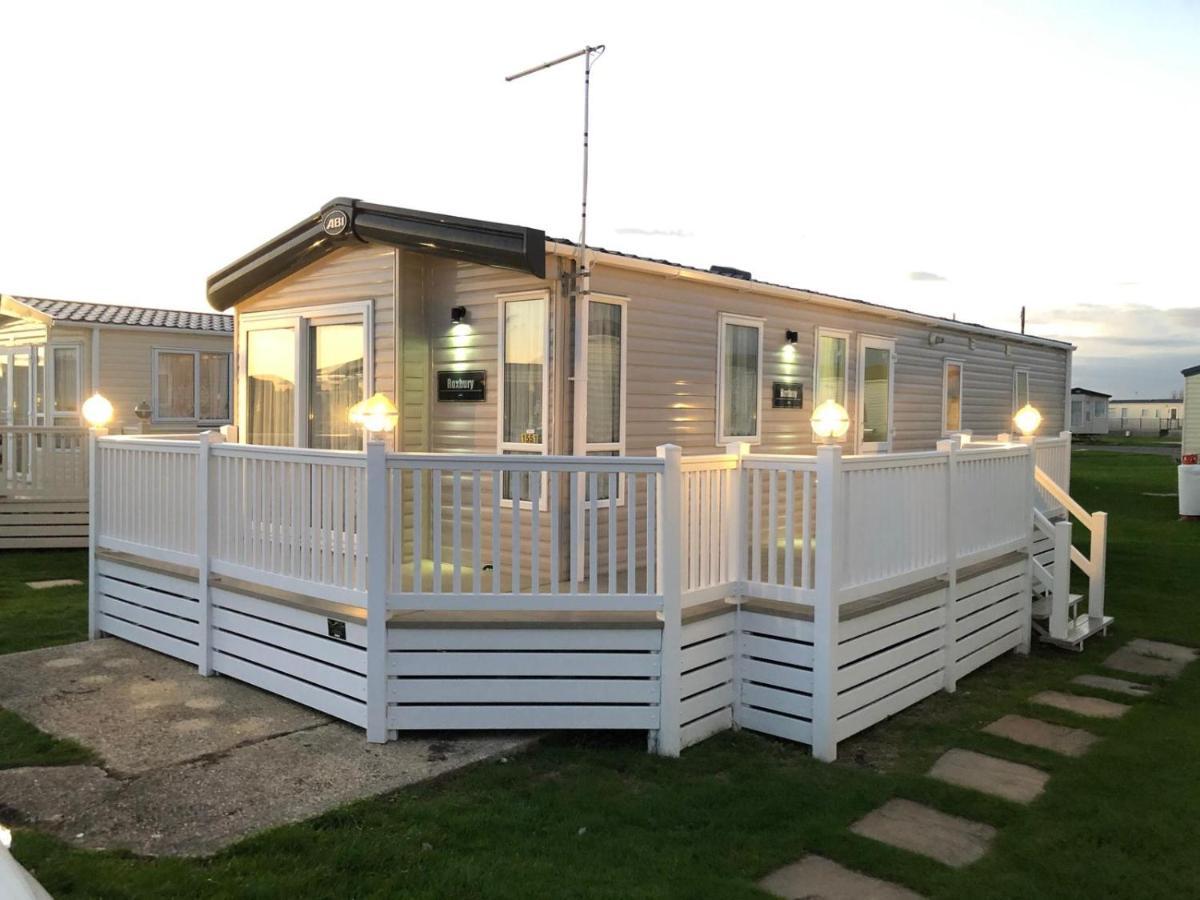 Villa The Sherbourne Selsey Exterior foto